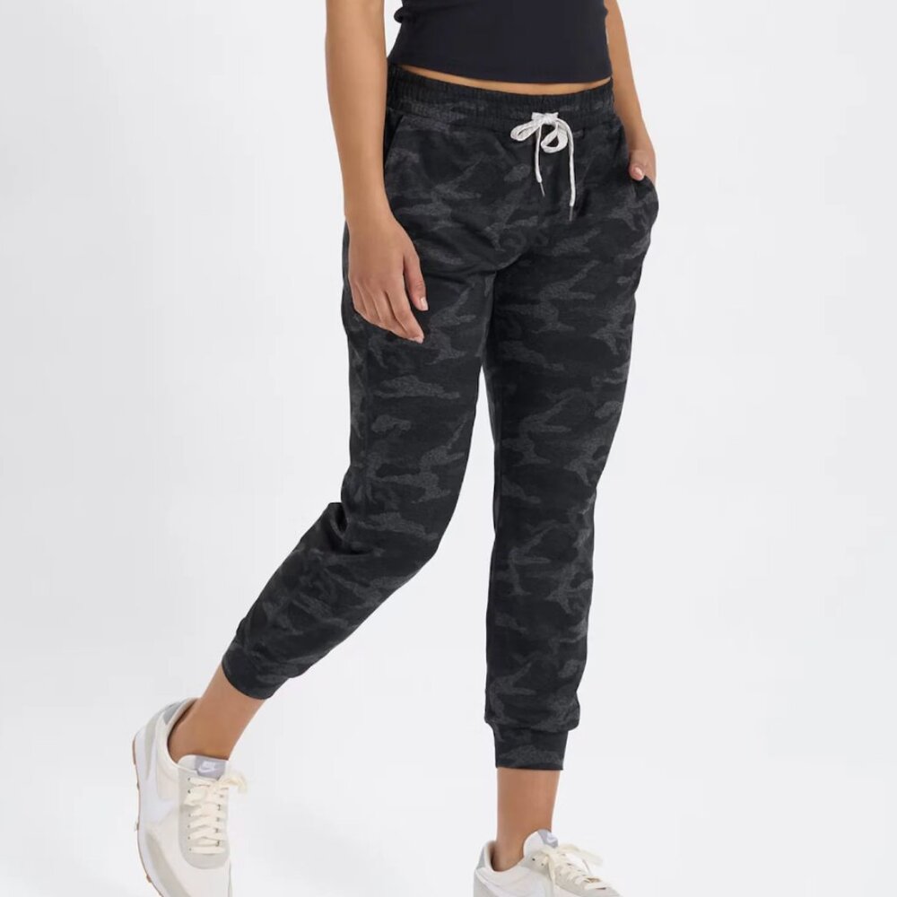 Vuori Black Camo Drawstring Joggers